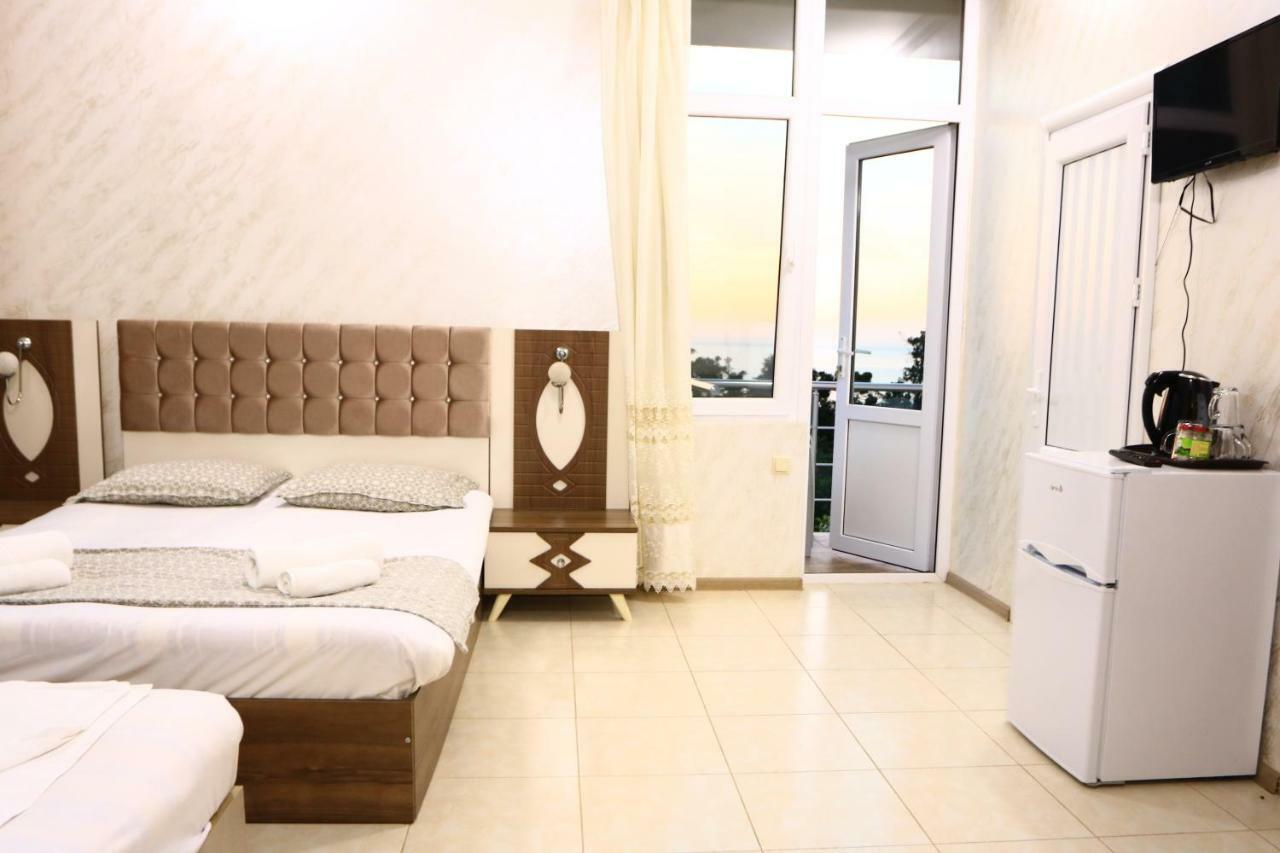 Rainbow Rooms Apart Hotel Makhinjauri Exterior photo